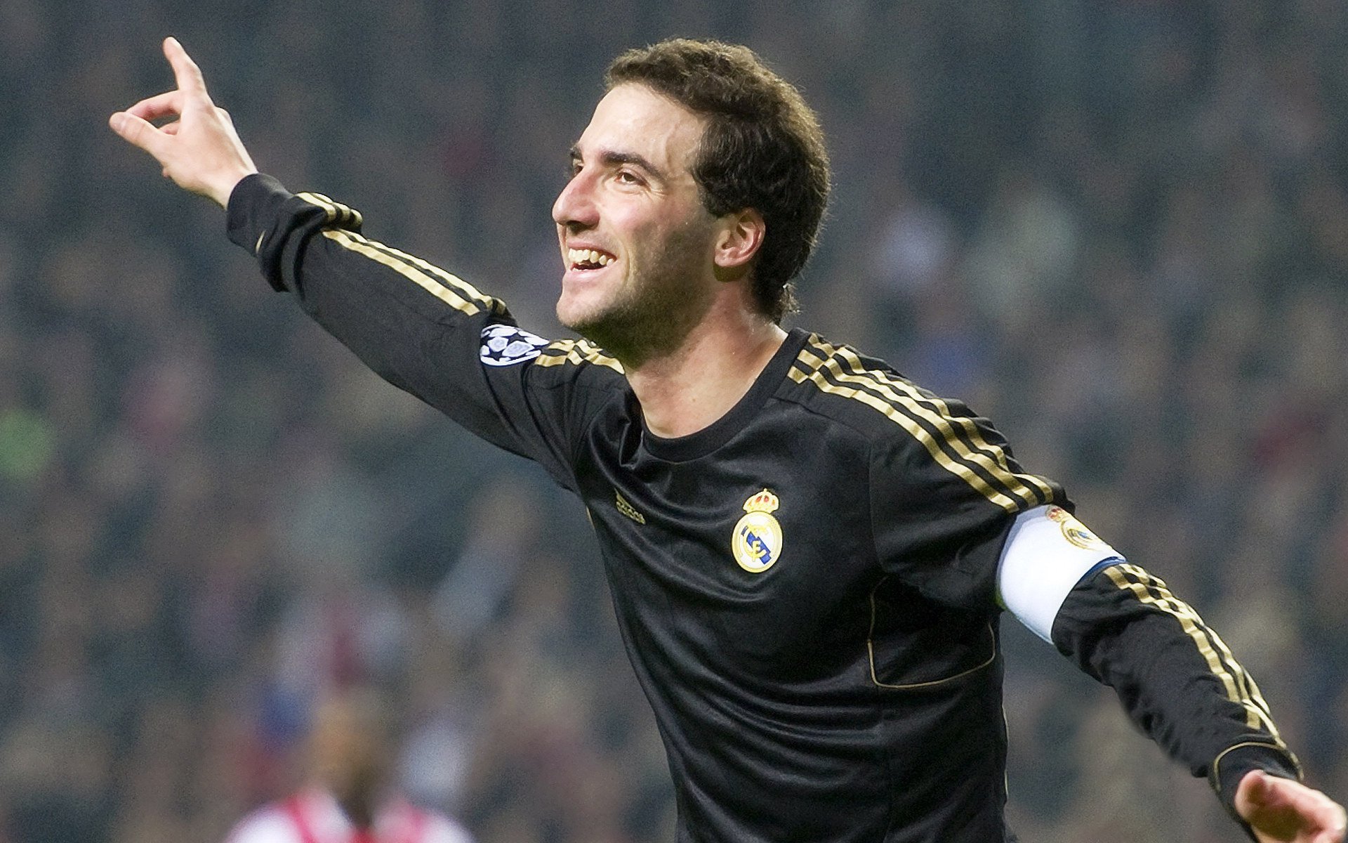 爱游戏娱乐平台-_沸点之夜：体育明星线上互动秀_，沸点娱乐